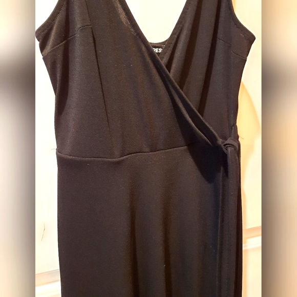 Express Black Sleeveless Wrap Front Dress size XS - Picture 4 of 11